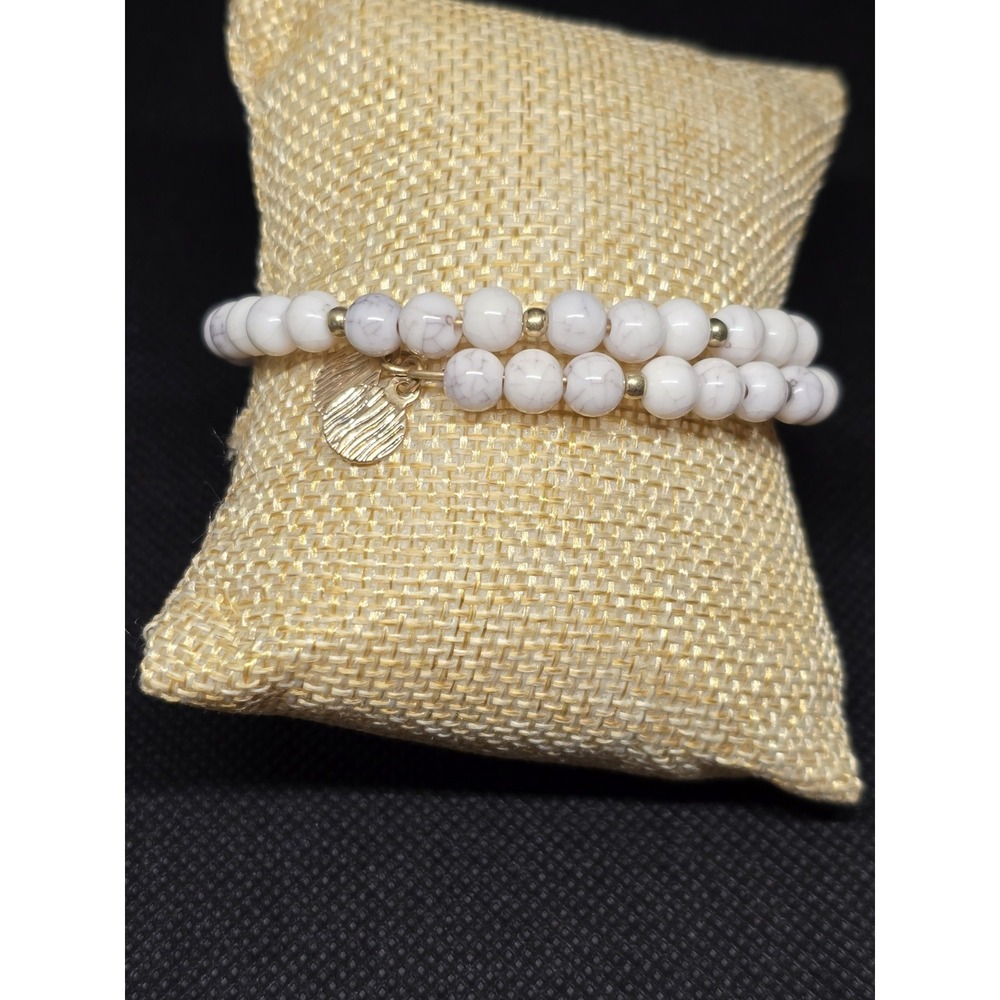 White Round Beaded Stretch Stackable Bracelet w/ Gold Tone Beads Dangle Charm